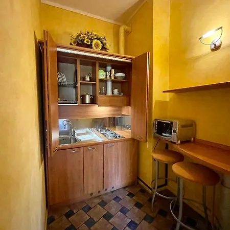 Corte Della Vittoria Aparthotel Parma